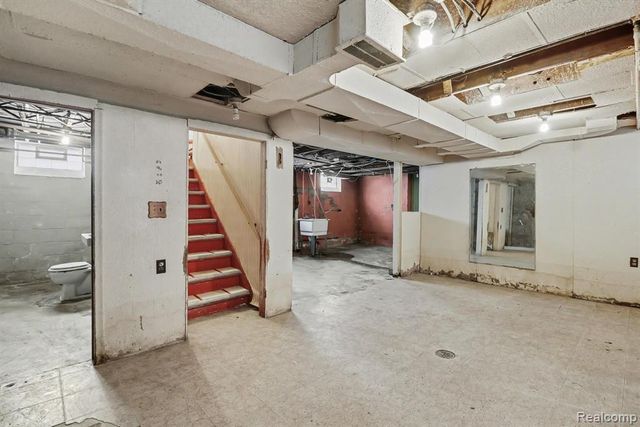 8594 Cloverlawn Street, Detroit, MI 48204