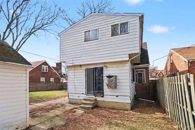 8594 Cloverlawn Street, Detroit, MI 48204