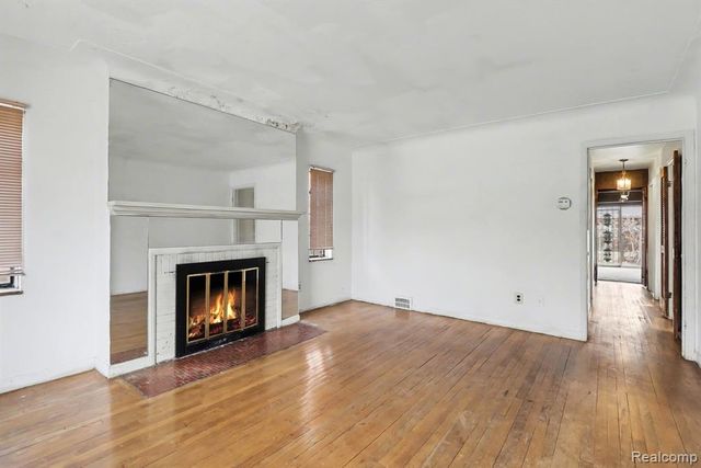 8594 Cloverlawn Street, Detroit, MI 48204