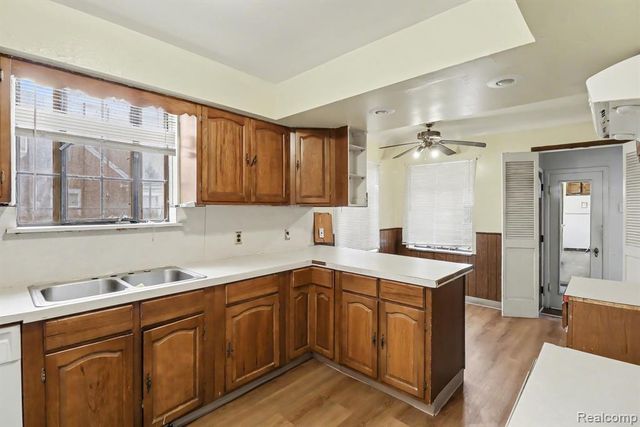 8594 Cloverlawn Street, Detroit, MI 48204