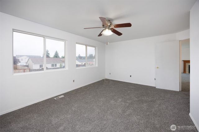 1105 200th Street Ct E, Spanaway, WA 98387
