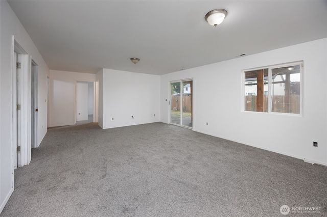 1105 200th Street Ct E, Spanaway, WA 98387