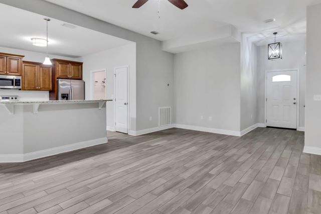 2281 Tom Street, Navarre, FL 32566