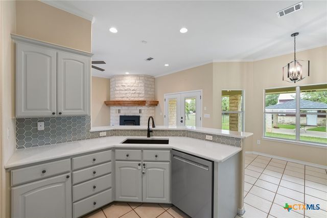 2301 Deer Trail, Lampasas, TX 76550