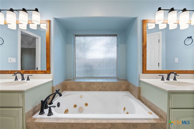 2301 Deer Trail, Lampasas, TX 76550