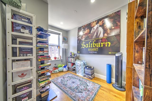 28 Chelsea St, Boston, MA 02128