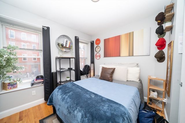 28 Chelsea St, Boston, MA 02128