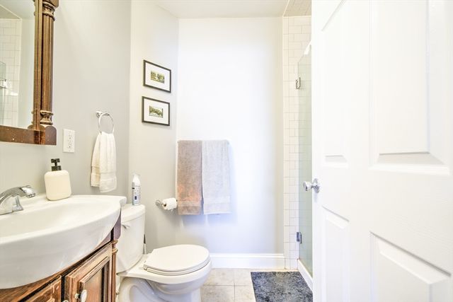 28 Chelsea St, Boston, MA 02128