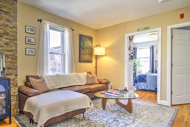 28 Chelsea St, Boston, MA 02128