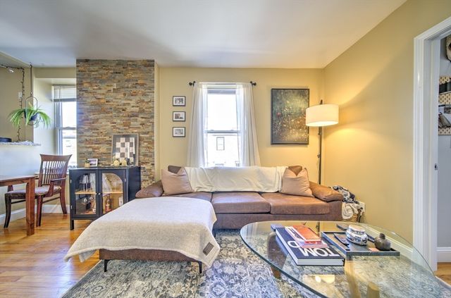 28 Chelsea St, Boston, MA 02128
