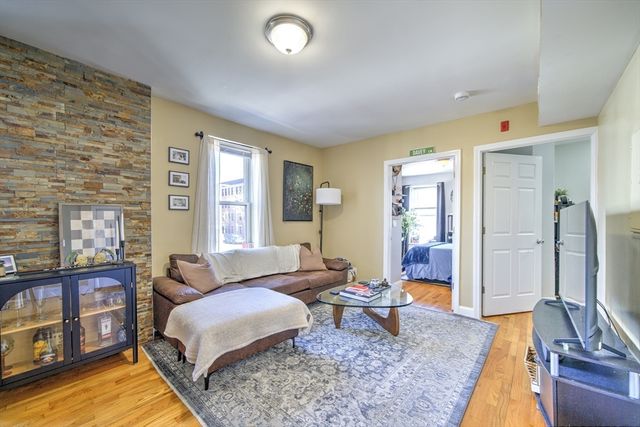 28 Chelsea St, Boston, MA 02128