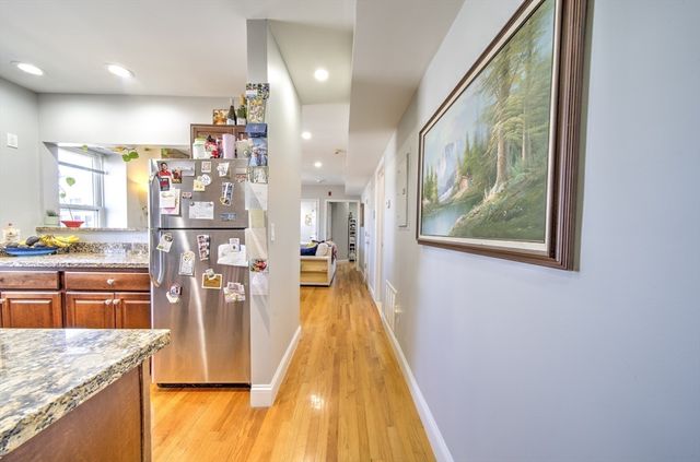 28 Chelsea St, Boston, MA 02128