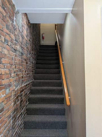28 Chelsea St, Boston, MA 02128