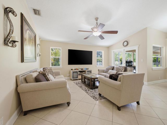 12364 82nd Street N, West Palm Beach, FL 33412