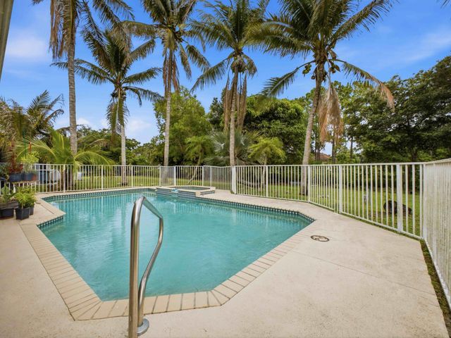 12364 82nd Street N, West Palm Beach, FL 33412