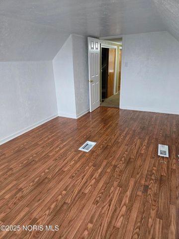 2432 Brown Road, Oregon, OH 43616