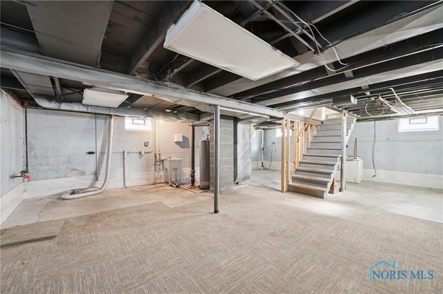 2432 Brown Road, Oregon, OH 43616