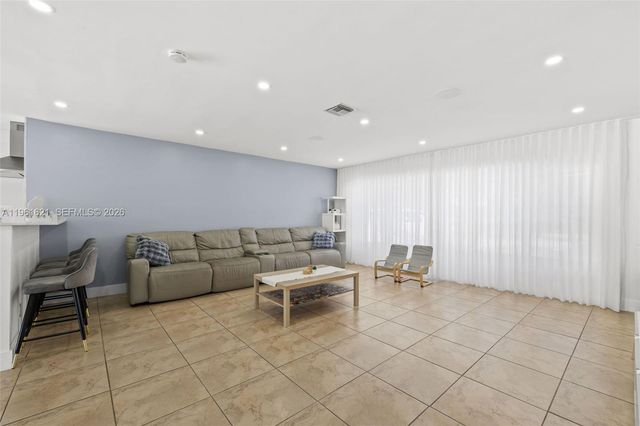 3460 N 46th Ave, Hollywood, FL 33021