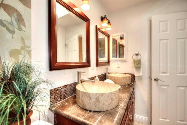 10842 E Estates Drive, Cupertino, CA 95014