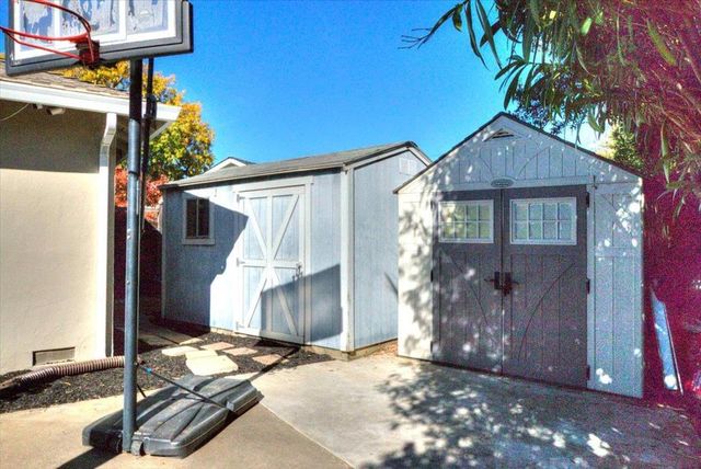 10842 E Estates Drive, Cupertino, CA 95014
