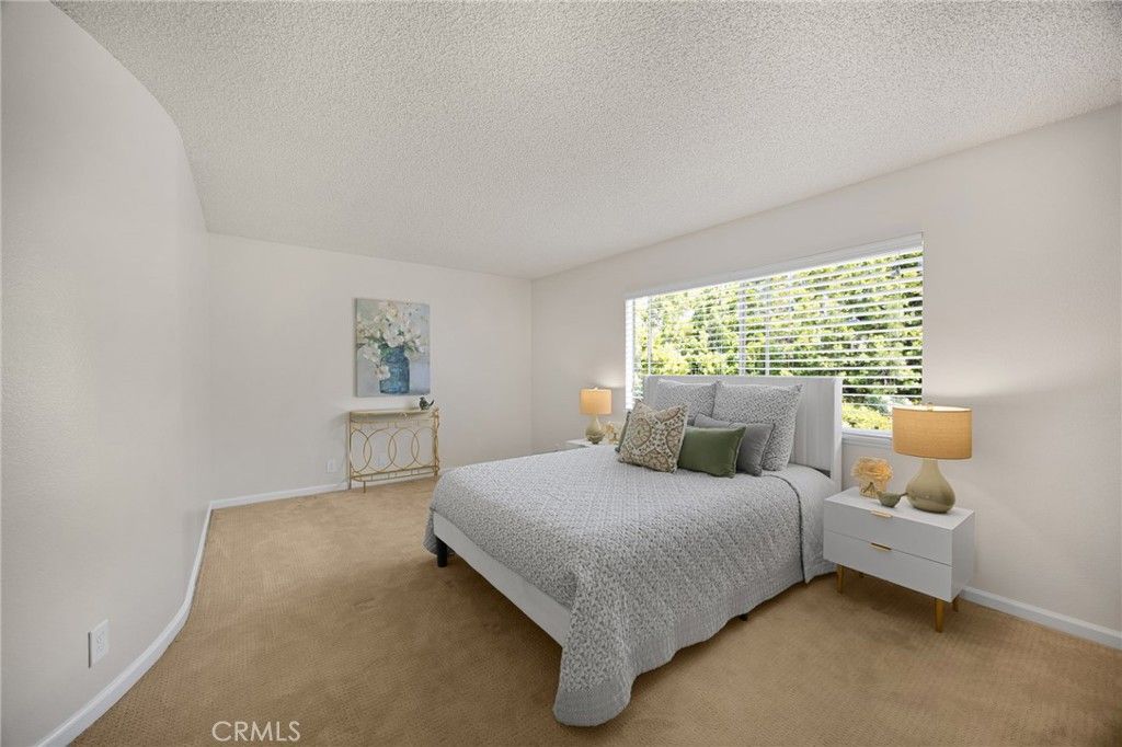 Image 13 of property listing at 20658 Calle Feliz, Yorba Linda, CA 92886