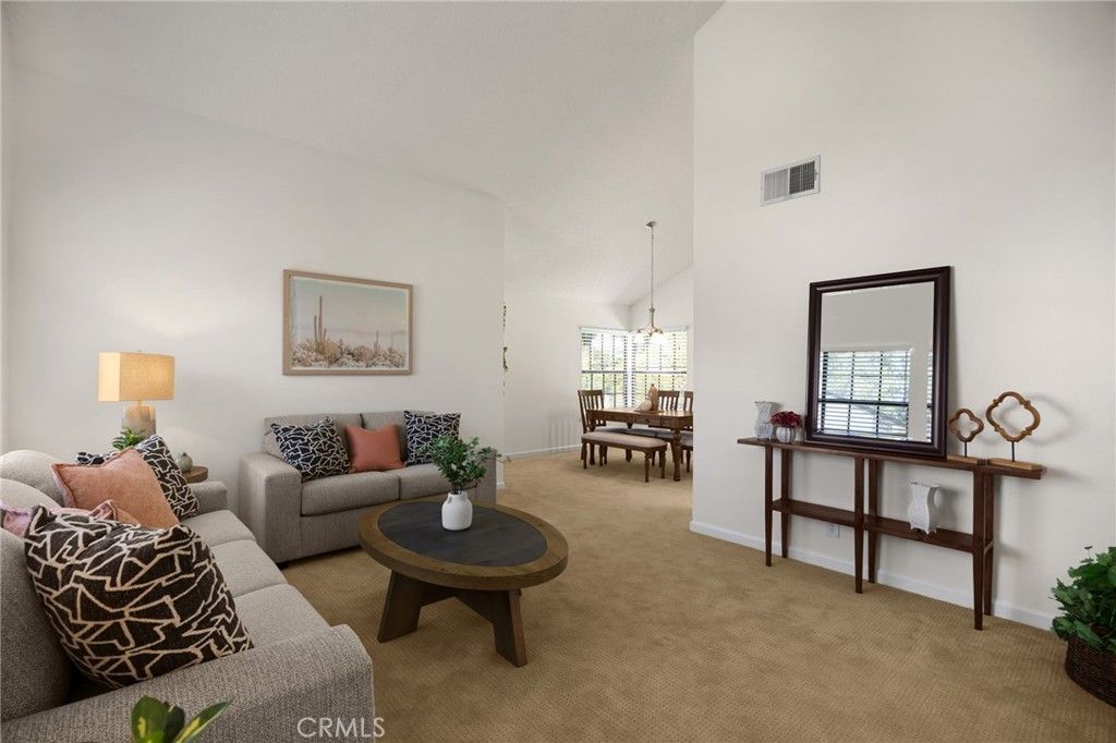 Image 5 of property listing at 20658 Calle Feliz, Yorba Linda, CA 92886