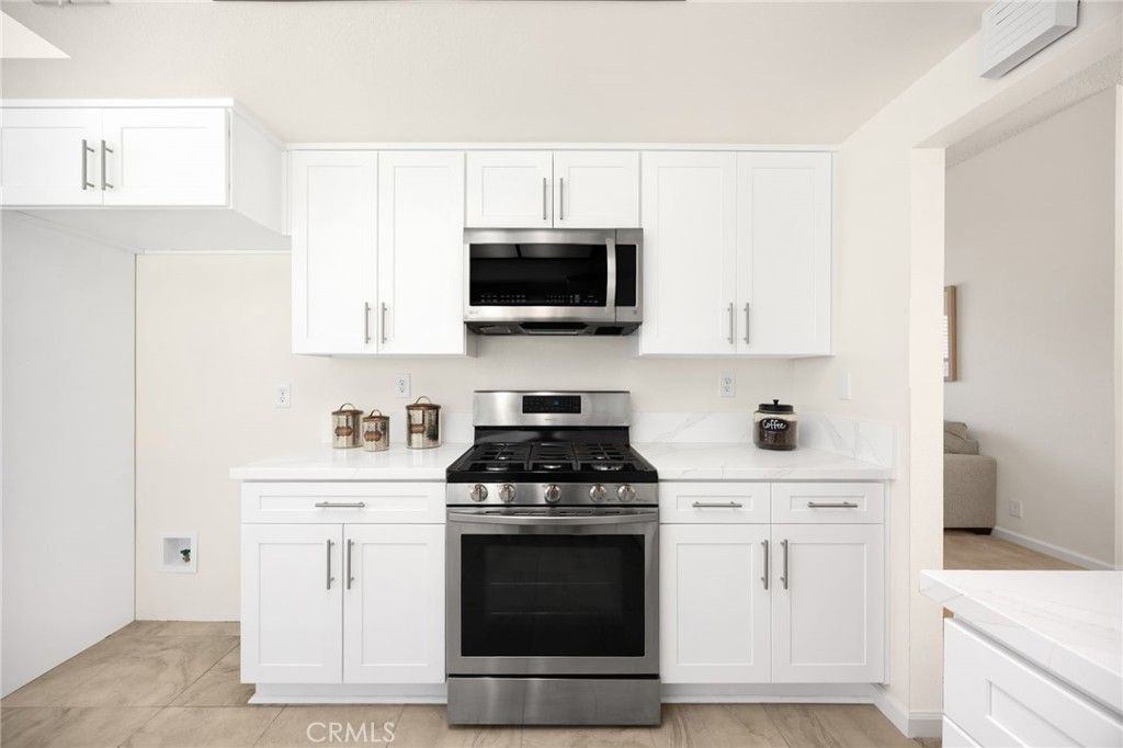 Image 9 of property listing at 20658 Calle Feliz, Yorba Linda, CA 92886