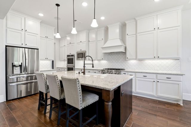 10062 S Goshawk Trail, Conroe, TX 77385