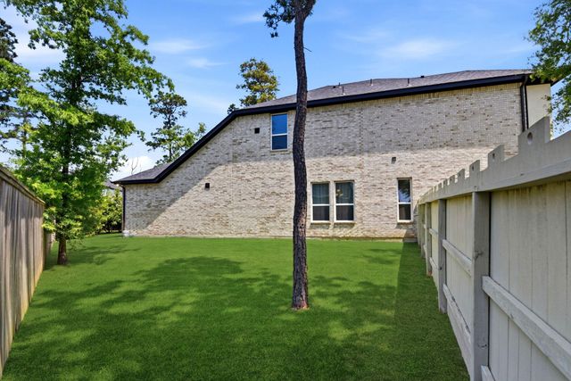 10062 S Goshawk Trail, Conroe, TX 77385