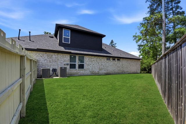 10062 S Goshawk Trail, Conroe, TX 77385
