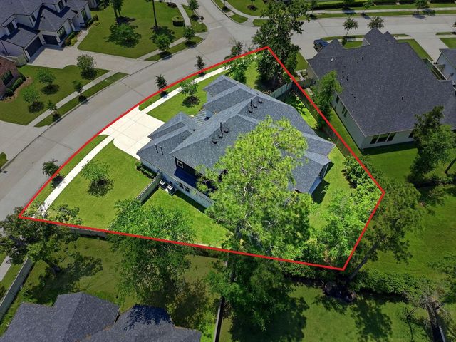 10062 S Goshawk Trail, Conroe, TX 77385