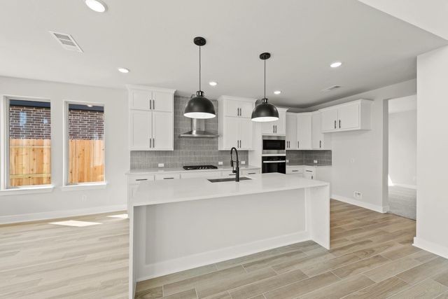 109 Rightfield DR, Liberty Hill, TX 78642