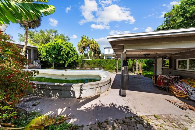 211 S SHORE CREST DRIVE, Tampa, FL 33609
