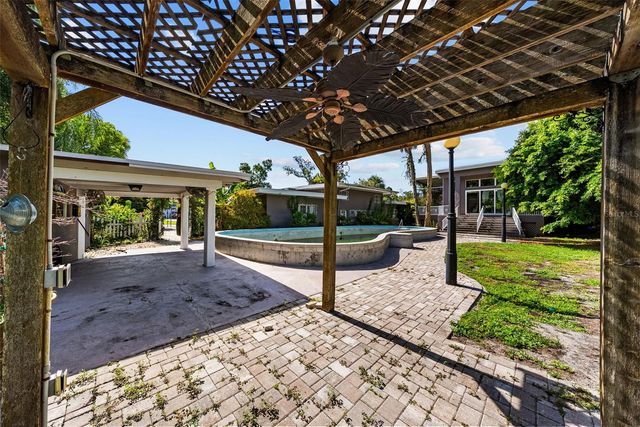 211 S SHORE CREST DRIVE, Tampa, FL 33609