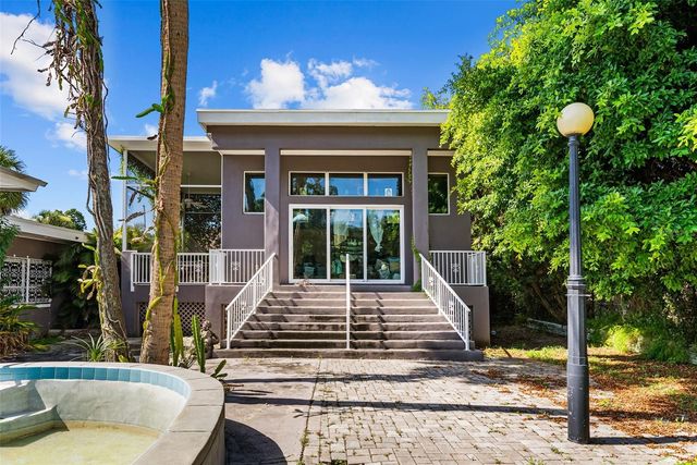211 S SHORE CREST DRIVE, Tampa, FL 33609