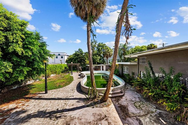 211 S SHORE CREST DRIVE, Tampa, FL 33609