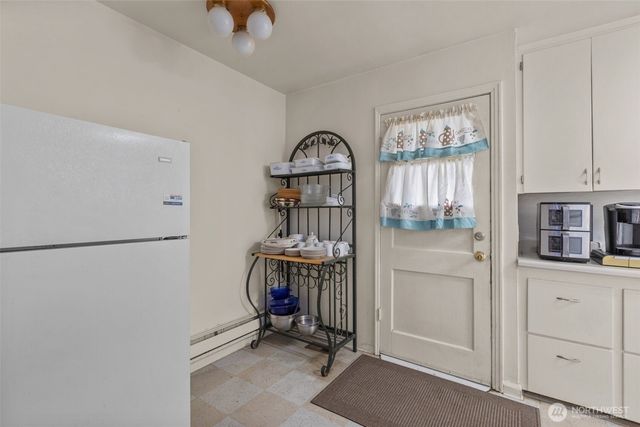 209 8th Avenue N, Algona, WA 98001