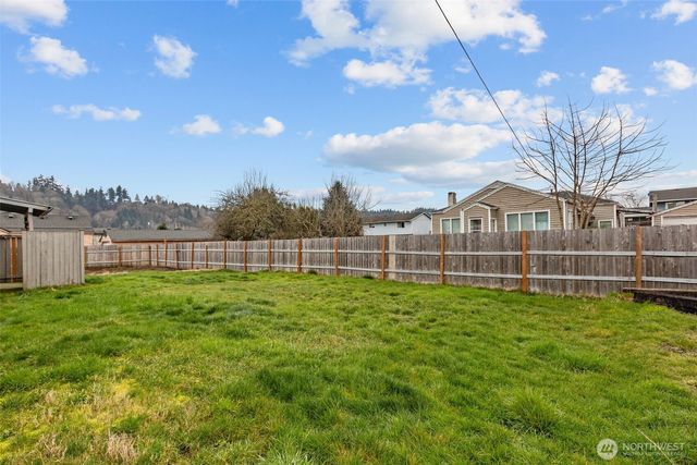 209 8th Avenue N, Algona, WA 98001