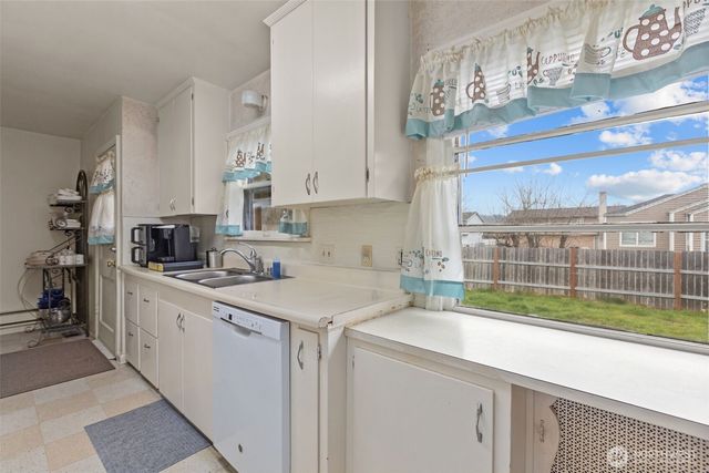 209 8th Avenue N, Algona, WA 98001