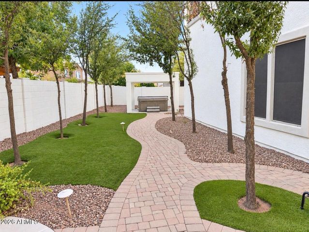 2754 S QUINN Avenue, Gilbert, AZ 85295