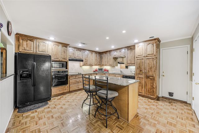 614 Winchester Drive, Richardson, TX 75080