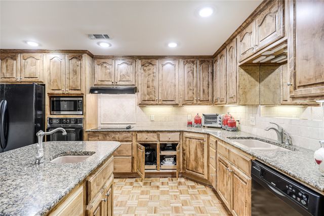 614 Winchester Drive, Richardson, TX 75080