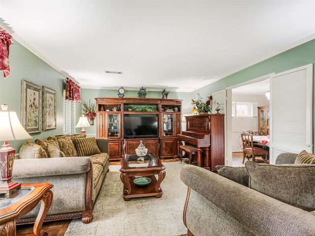 614 Winchester Drive, Richardson, TX 75080
