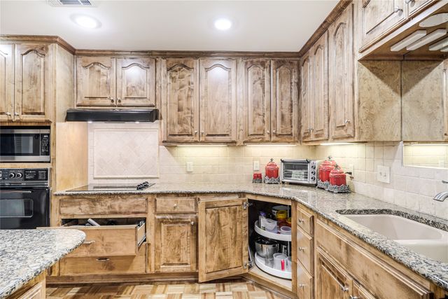 614 Winchester Drive, Richardson, TX 75080