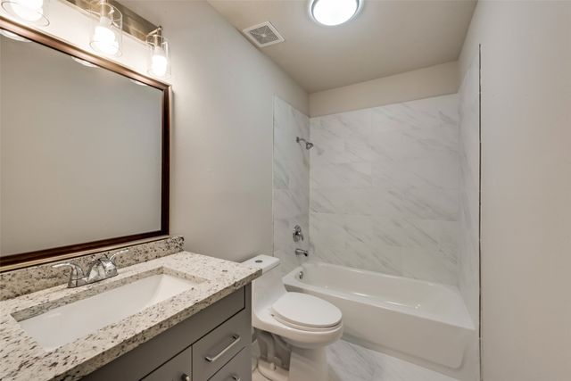 7021 Lincolnshire Lane, North Richland Hills, TX 76182
