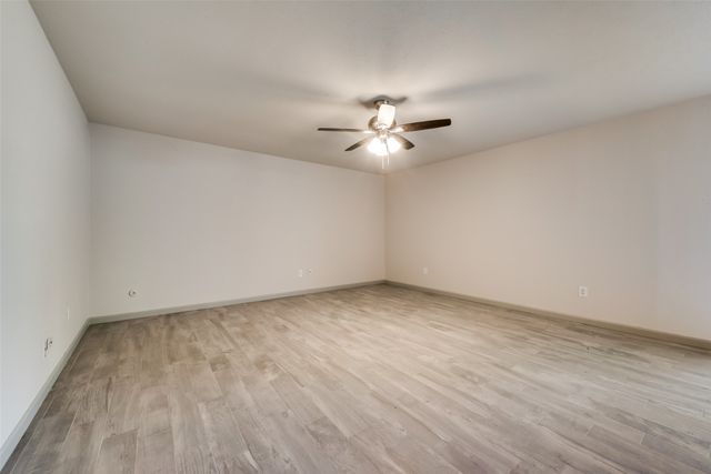 7021 Lincolnshire Lane, North Richland Hills, TX 76182