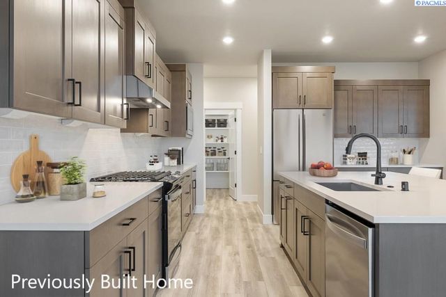 5622 Flathead Ave., Pasco, WA 99301