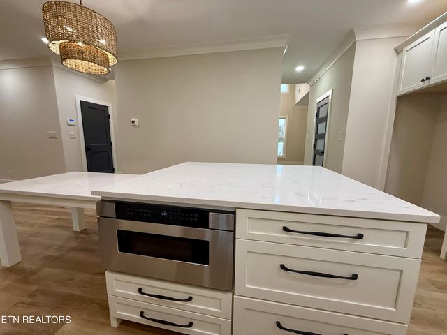 2206 Hickory Crest Lane, Knoxville, TN 37932