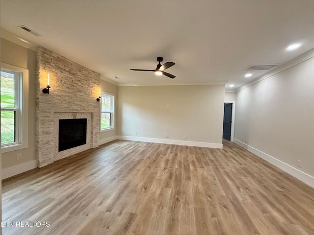 2206 Hickory Crest Lane, Knoxville, TN 37932