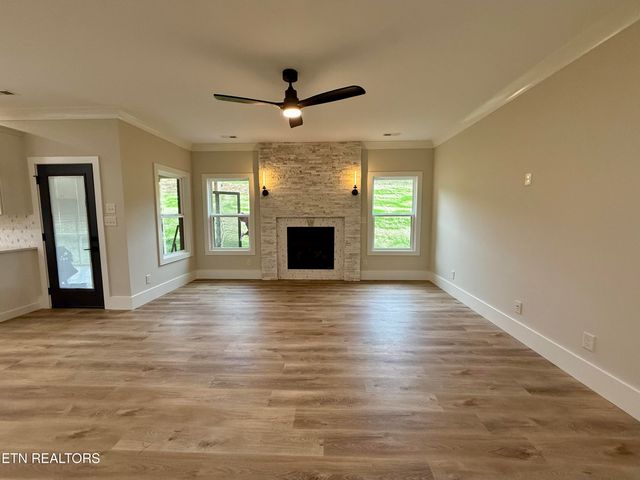 2206 Hickory Crest Lane, Knoxville, TN 37932